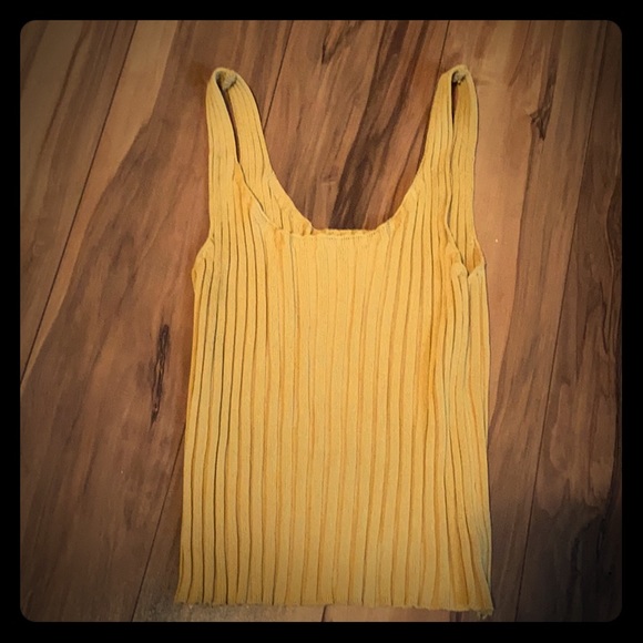 Yellow tank crop top - Picture 1 of 1